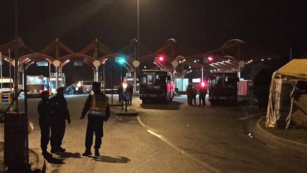 Hungary Shuts Croatia Border To Restrict Migrants Entry