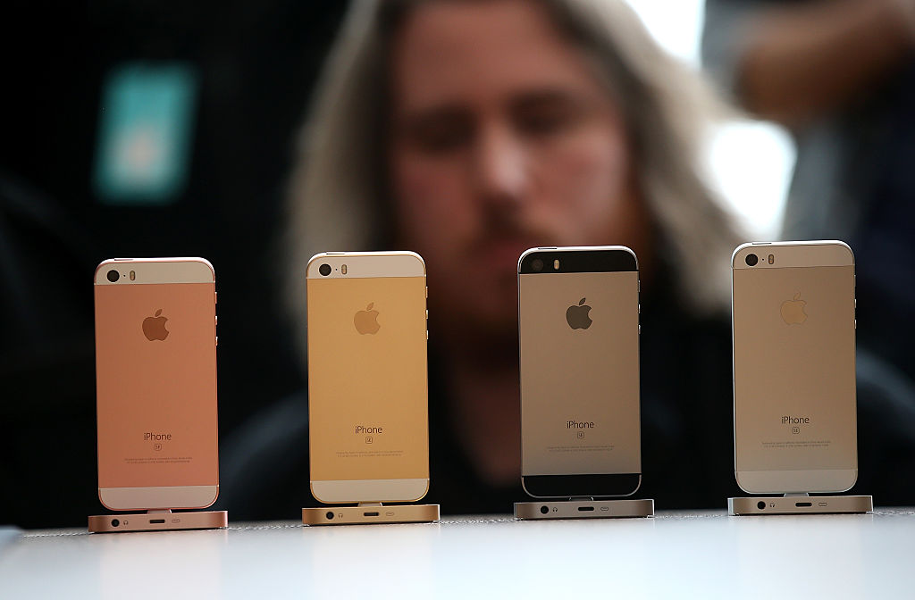 Apple May Offer New Design With iPhone 8