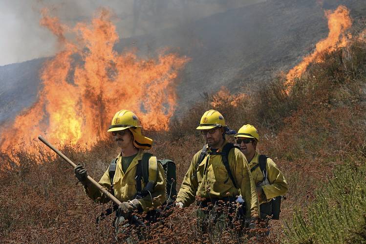 San Bernardino Wildfire Out Of Control Emergency Declared