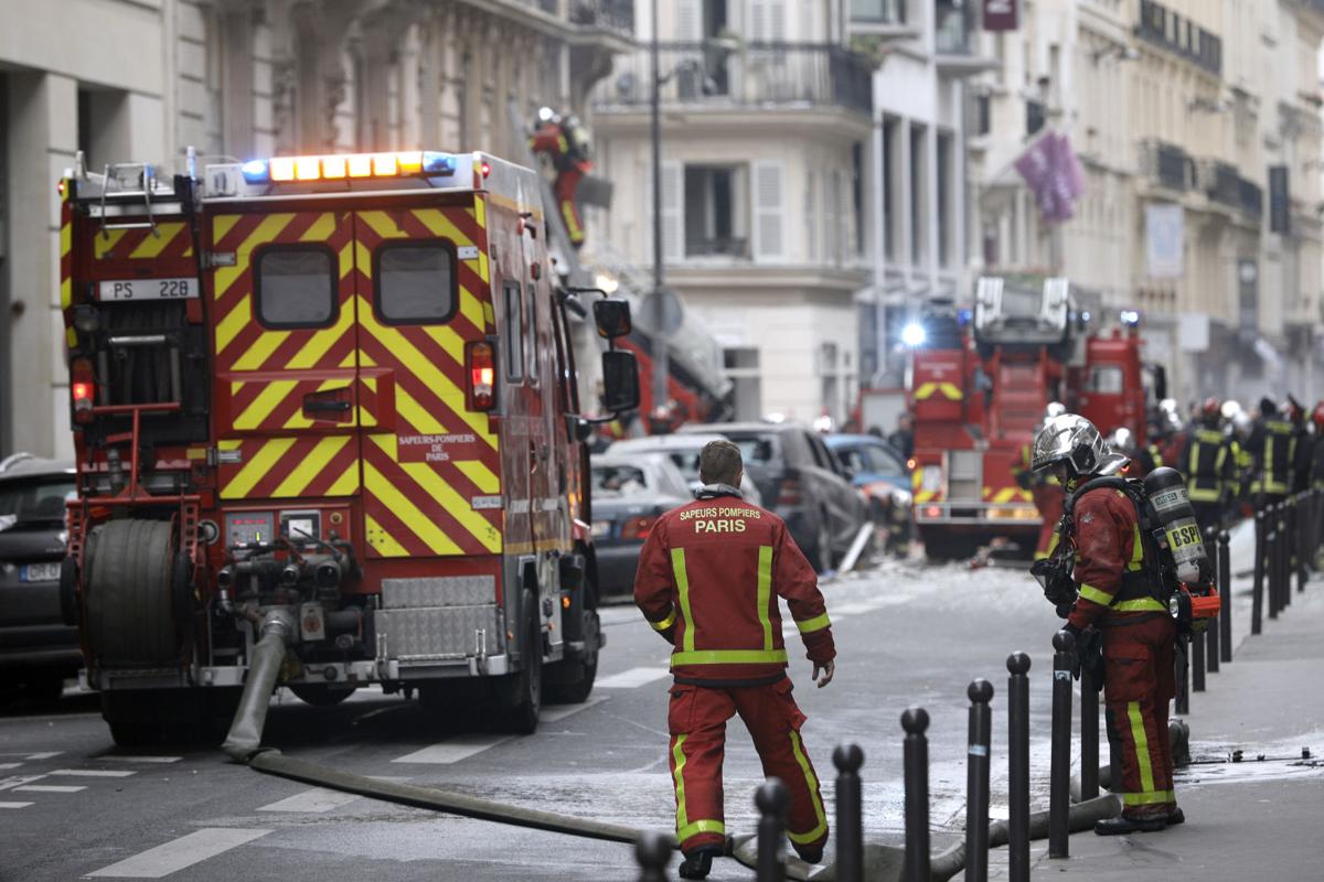Gas leak explosion in Paris 36 injured